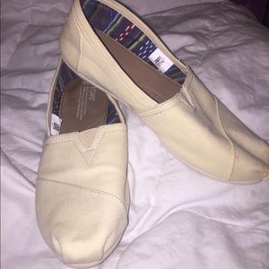 Cream colored TOMS